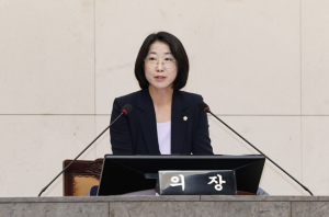 제10대 금천구의회 출범...첫 여성 의장 선출, 의장단·상임위 구성