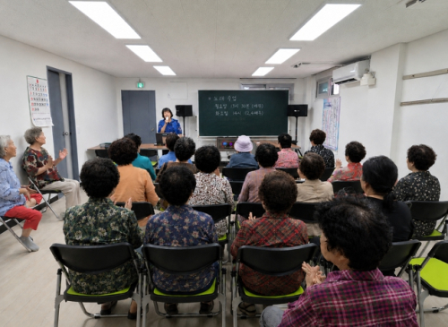 ˝찾아가는 건강교실부터 정보화 교육까지˝… 광진구, 경로당 활력 더한다
