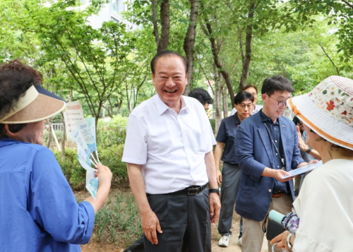 주민 목소리 따라 현장으로… 유동균 마포구청장 사업 예정지 찾아