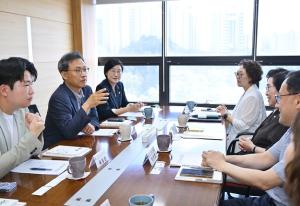 서울시의회 더불어민주당 원내 대표단 한국양성평등교육진흥원 방문… 성평등한 의정활동 위한 교육 업무협의 진행
