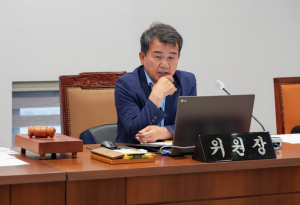 서대문구의회 김덕현 의회운영위원장, 암환자 일상 회복 돕는‘가발구입비 지원’근거 만들어