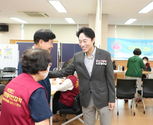 김경대 용산구청장, 어르신 무료 의료봉사활동 현장 방문... 자원봉사자 격려