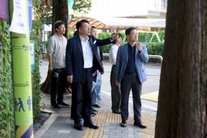 성동구, 경일중고교 통학로 현장점검… 보행 환경 개선 나선다