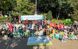 아이들과 함께 깨끗한 골목 만들기… 은평구 녹번동, 환경정화 활동 실시