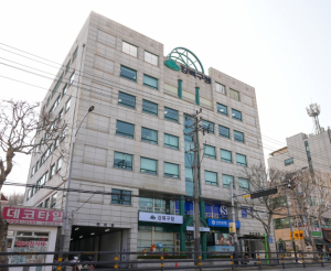 강북구, 고령운전자 운전면허 자진반납 지원 확대...최대 40만원 교통카드 지급