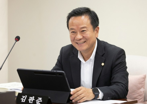 서울시 강서구의회 김판준 의원, 구민 건강권 지키는 실내환경 안전망 조례로 더 촘촘해진다